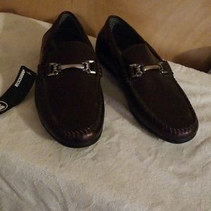 Men new size 7.5 Mecca dress shoe